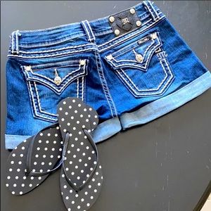 Miss Me Signature Shorts Size 29